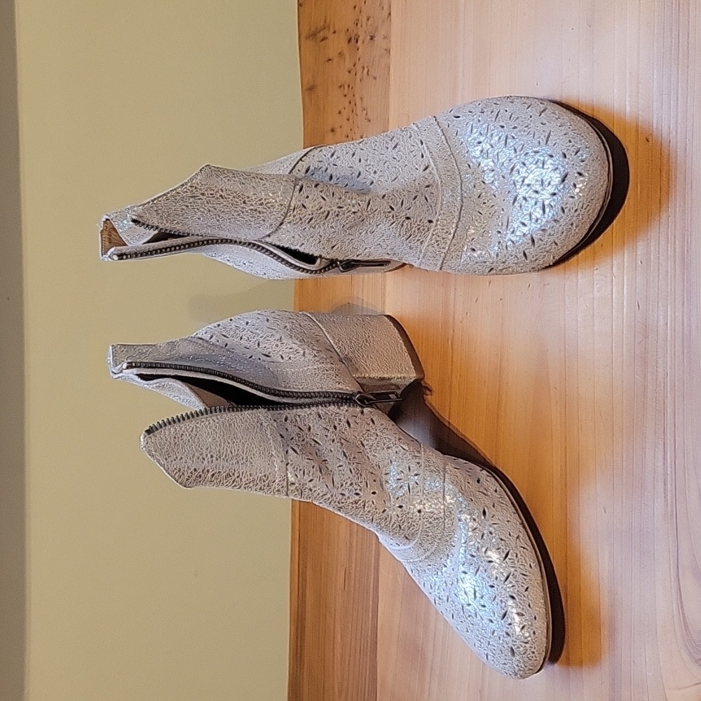 Silver, Very Soft Leather Women's Ankle Boots